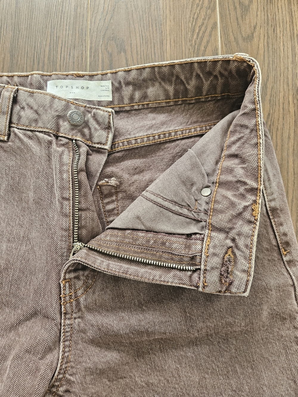 Topshop High-Rise Acid-Wash Red Tinted Mom Jeans Size 28 - Picture 11 of 11